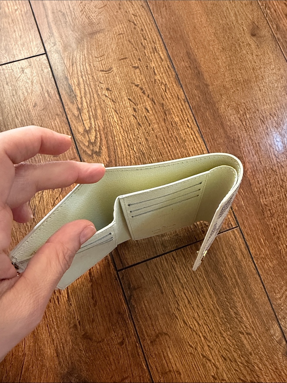 Mini Wallet - Picture 5 of 6